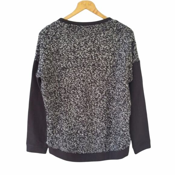 Forever 21 Fuzzy Teddy Colorblock Sweatshirt NWT Women's Size Small Grey Black - Picture 6 of 7